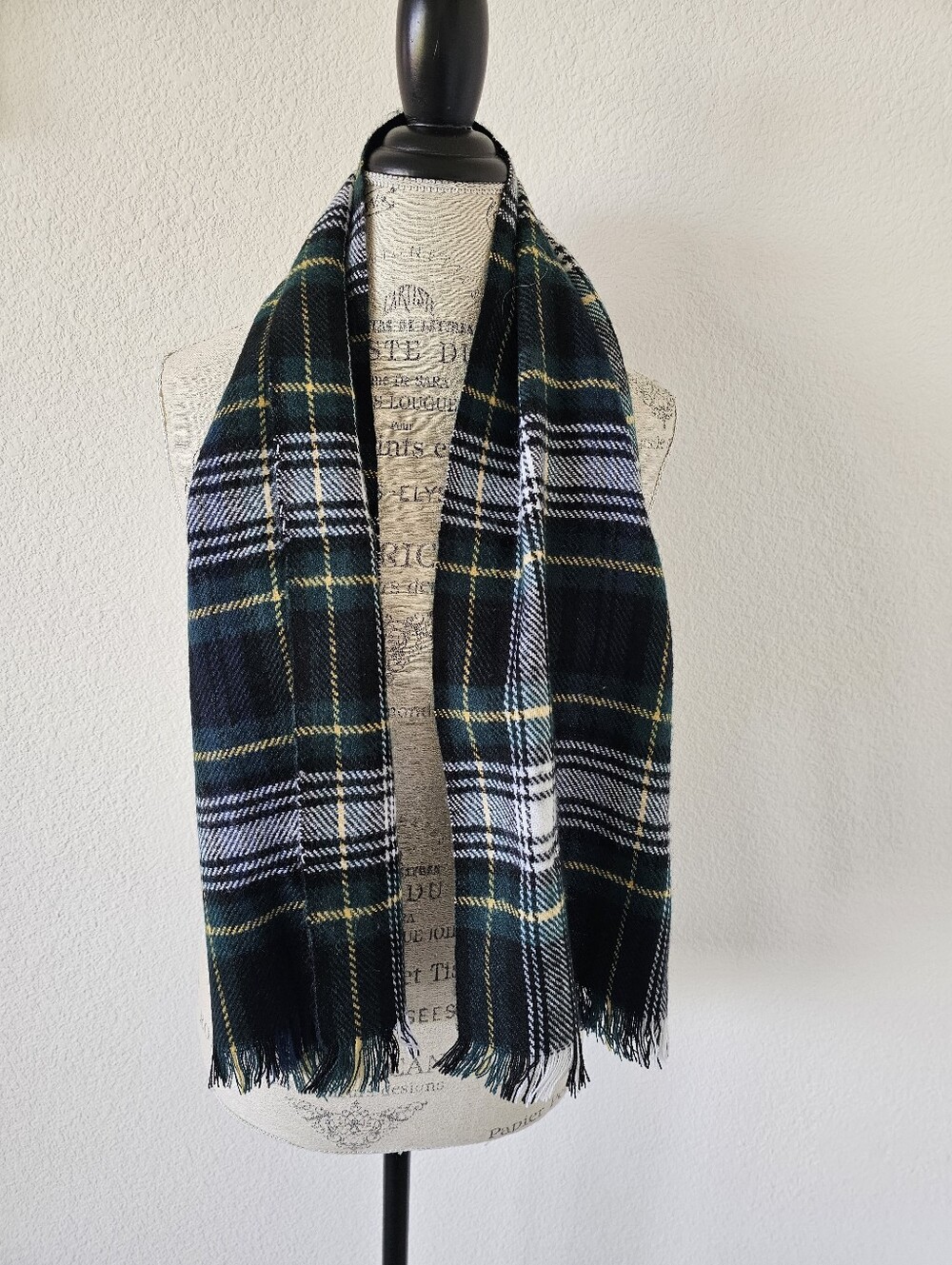 Vintage Plaid Gordon Tartan Acrylic Winter Scarf Forest Green & Navy 50" Wrap